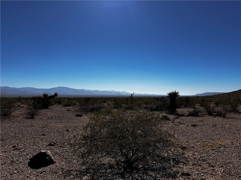 3948 Kaibab Road, Unit 6/10 Golden Valley, AZ 86413 - Photo 8 of 16 View of mountain background