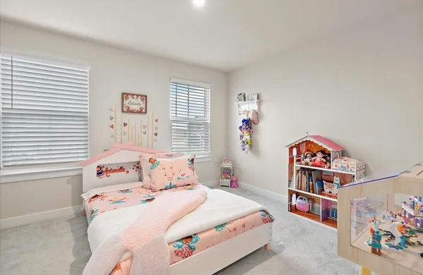 $585,000 | 319 Atkinson Drive, Sugar Grove, IL 60554