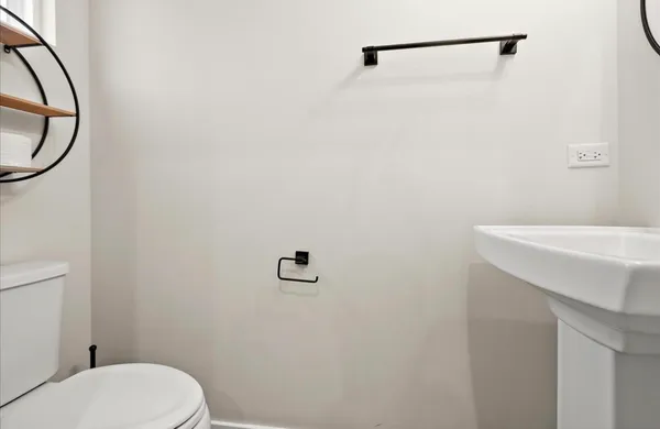 $585,000 | 319 Atkinson Drive, Sugar Grove, IL 60554