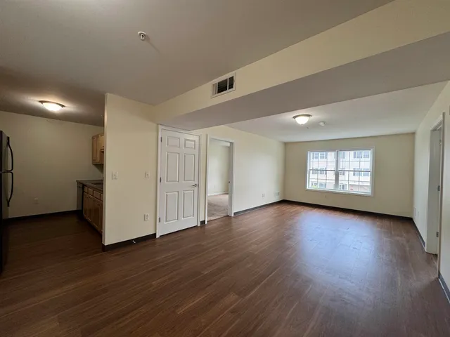 $1,965 | 50 Sentinel Court, Unit 106, Manchester, NH 03103