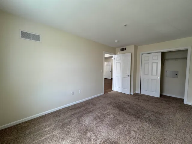 $1,965 | 50 Sentinel Court, Unit 106, Manchester, NH 03103