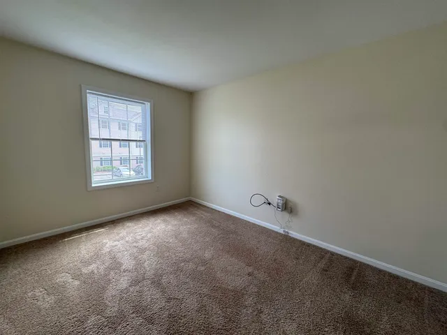 $1,965 | 50 Sentinel Court, Unit 106, Manchester, NH 03103