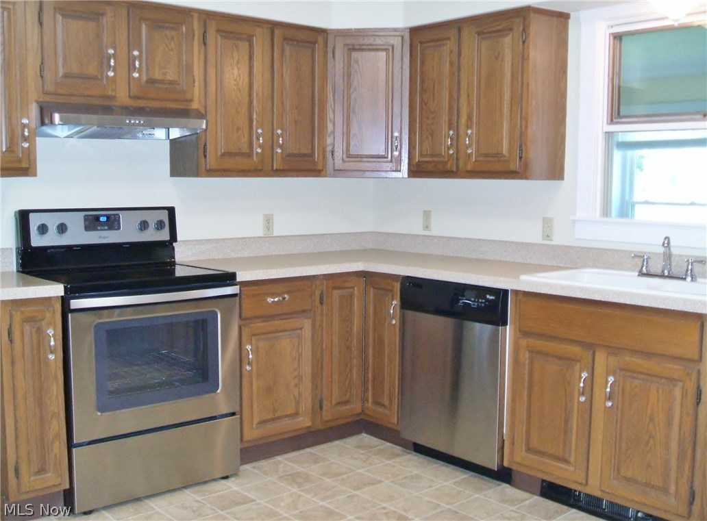 5211 Wayne Road Mantua, OH 44255 - Photo 3 of 19 Gallery Image 3