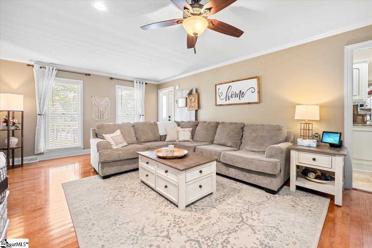 203 Kensington Road Easley, SC 29642 - Photo 4 of 39 Gallery Image 4