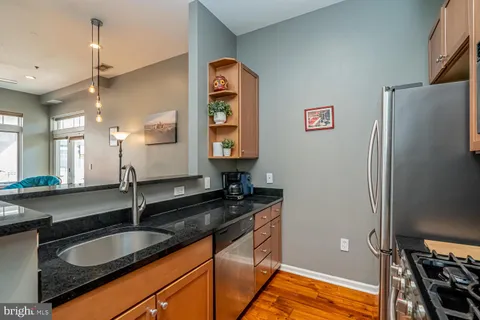 $439,000 | 309 Holland Lane, Unit 307, Alexandria, VA 22314