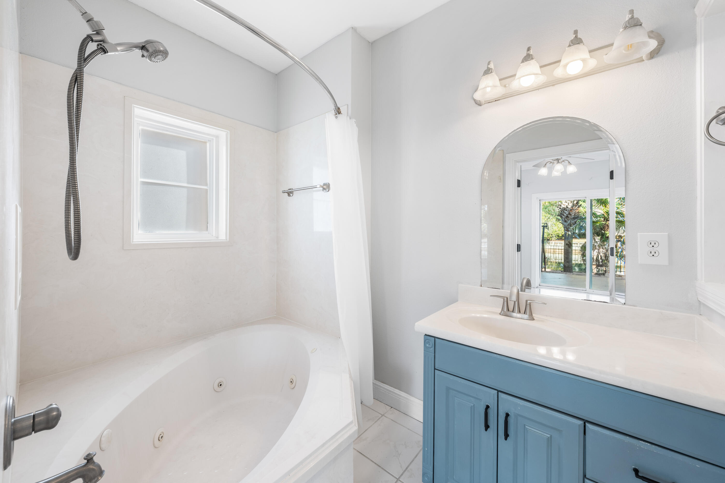 272 Calusa Boulevard Destin, FL 32541 - Photo 13 of 34 272 Calusa-12