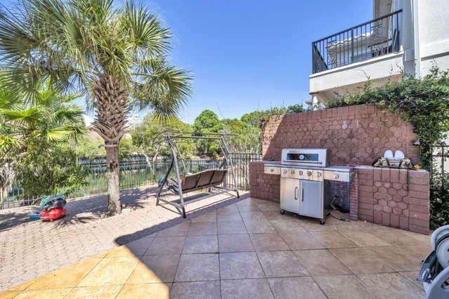 $525,000 | 272 Calusa Boulevard, Destin, FL 32541