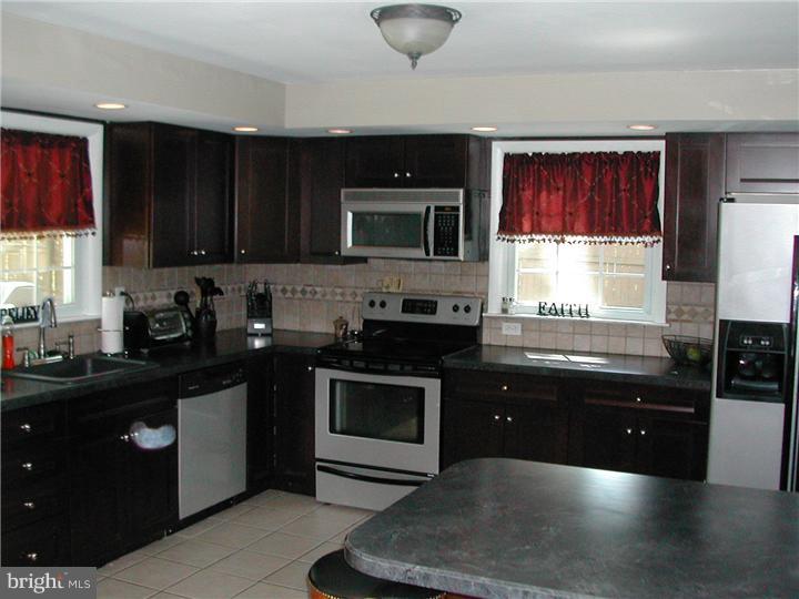 955 Springhouse Road Jenkintown, PA 19046 - Photo 10 of 10 Kitchen