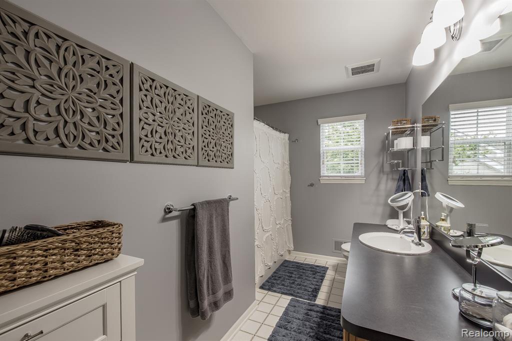 2191 West Drahner Road Oxford, MI 48371 - Photo 26 of 46 Gallery Image 26