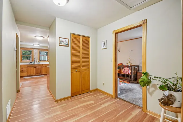 $250,000 | 27630 Hickory, Island Lake, IL 60042