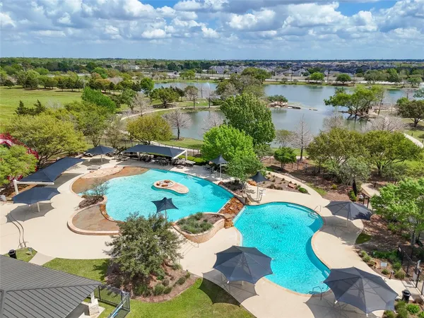 $526,000 | 2818 Red Maple Drive, Katy, TX 77494