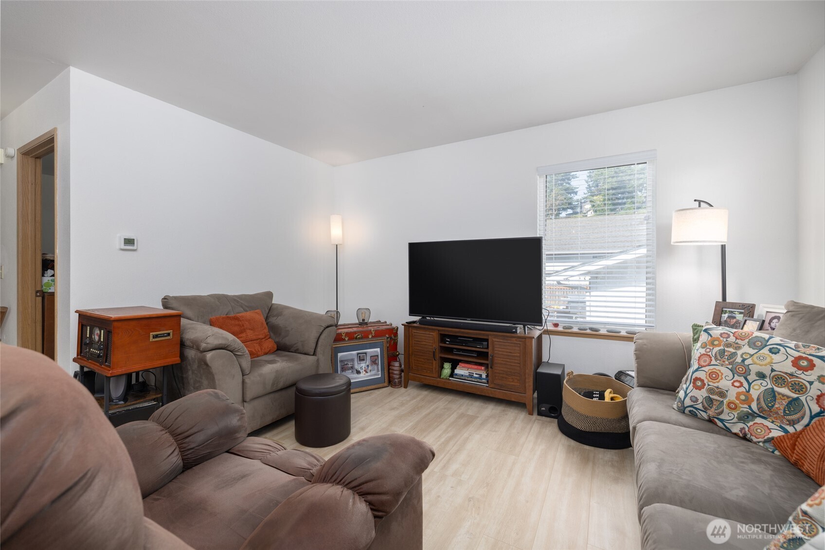 524 Myrtle Street, Unit C D La Conner, WA 98257 - Photo 11 of 38