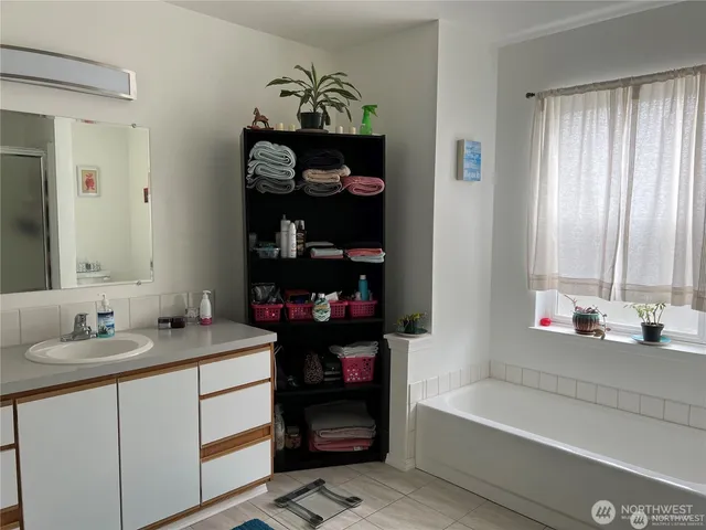 $630,000 | 524 Myrtle Street, Unit C D, La Conner, WA 98257