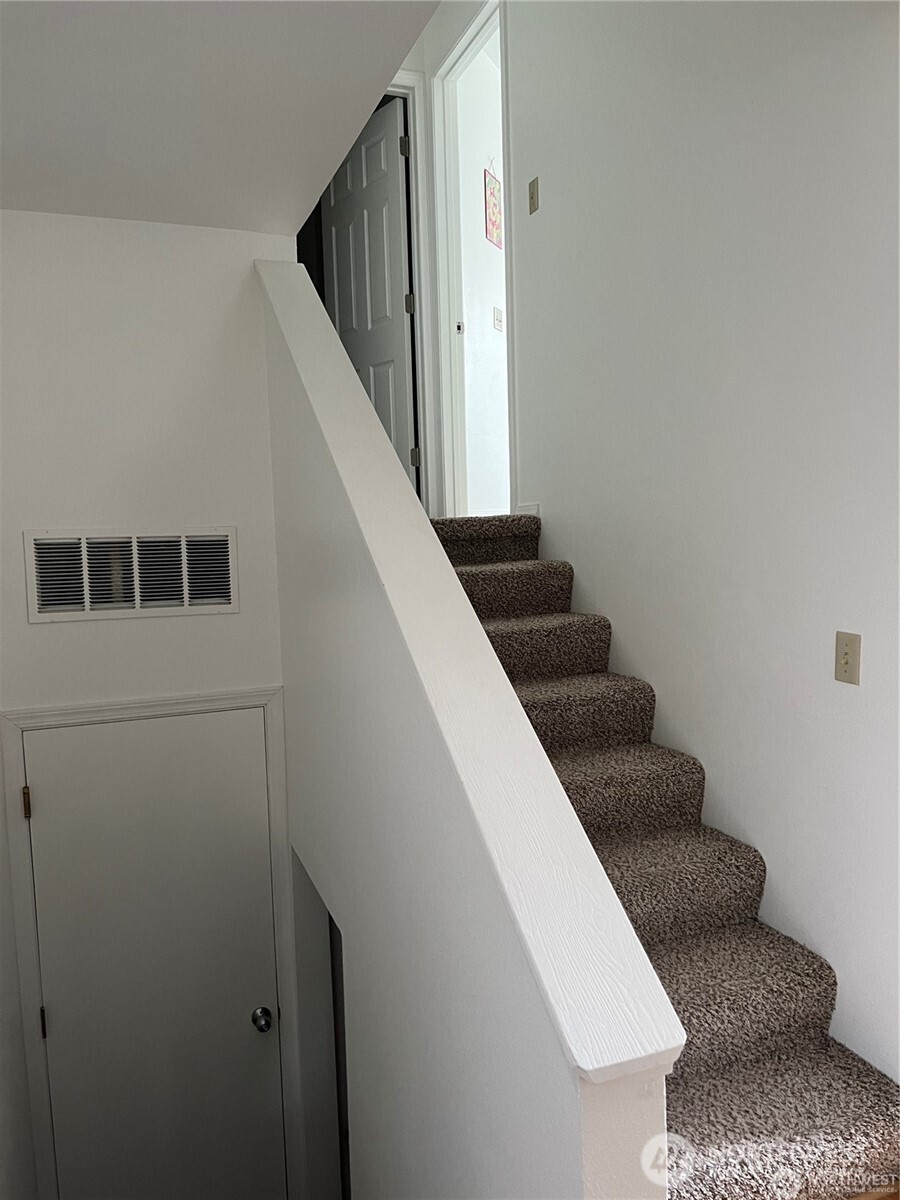 524 Myrtle Street, Unit C D La Conner, WA 98257 - Photo 30 of 38