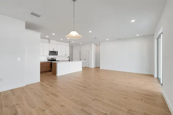$429,990 | 5745 Wallis Lane, St. Cloud, FL 34771
