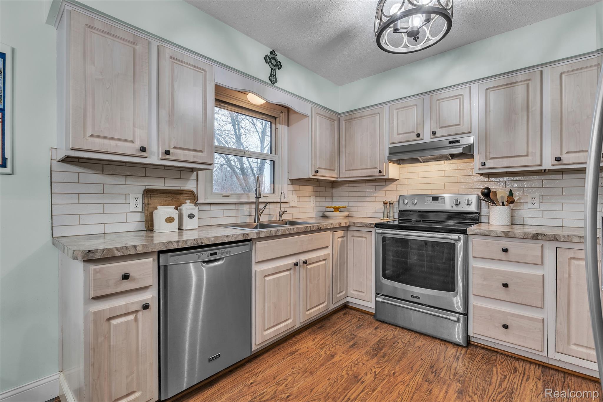 1641 Indian Road Lapeer, MI 48446 - Photo 10 of 43 indian-14.jpg