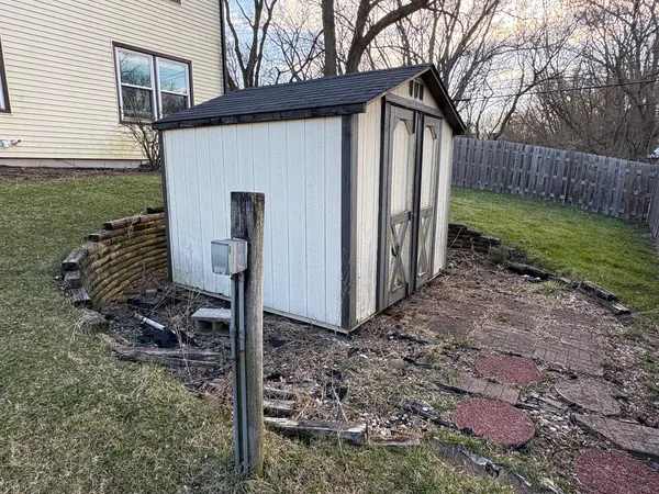 $306,900 | 5524 West Shore Drive, McHenry, IL 60050