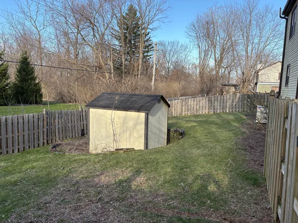$306,900 | 5524 West Shore Drive, McHenry, IL 60050