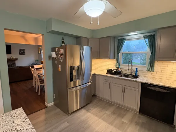 $306,900 | 5524 West Shore Drive, McHenry, IL 60050