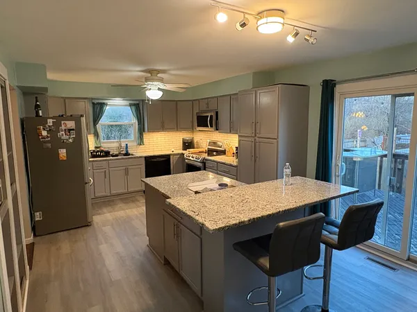 $306,900 | 5524 West Shore Drive, McHenry, IL 60050
