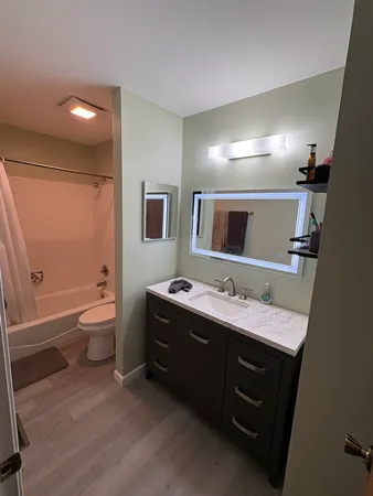 $306,900 | 5524 West Shore Drive, McHenry, IL 60050