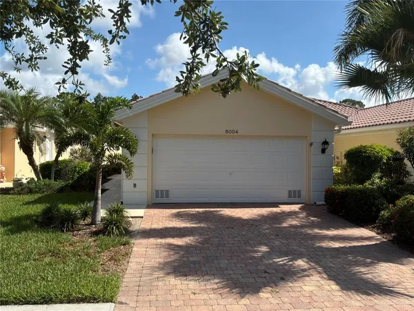 $3,000 | 8004 Camminare Drive, Sarasota, FL 34238