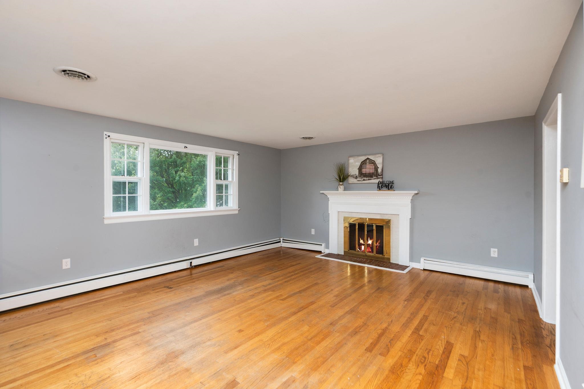 906 Ridgecrest Circle Staunton, VA 24401 - Photo 3 of 55