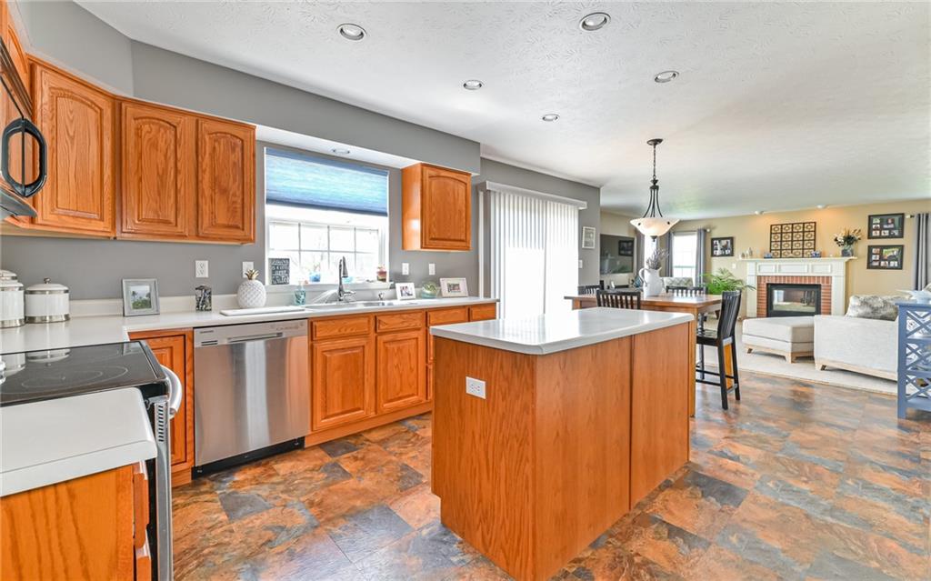 324 Allison Road Gibsonia, PA 15044 - Photo 9 of 25 Gallery Image 9