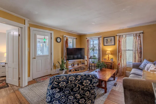 $295,000 | 109 School Street, Wallingford, VT 05773