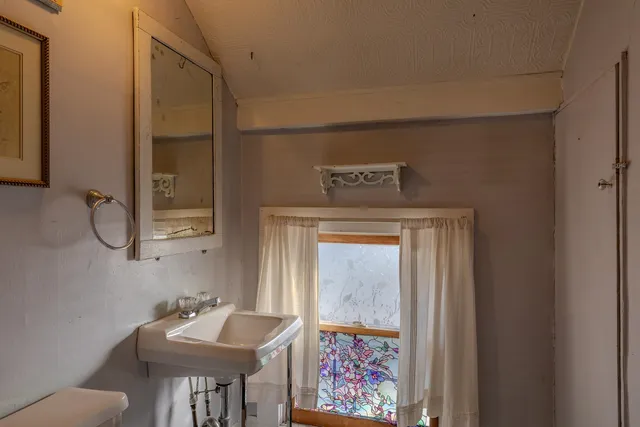 $295,000 | 109 School Street, Wallingford, VT 05773