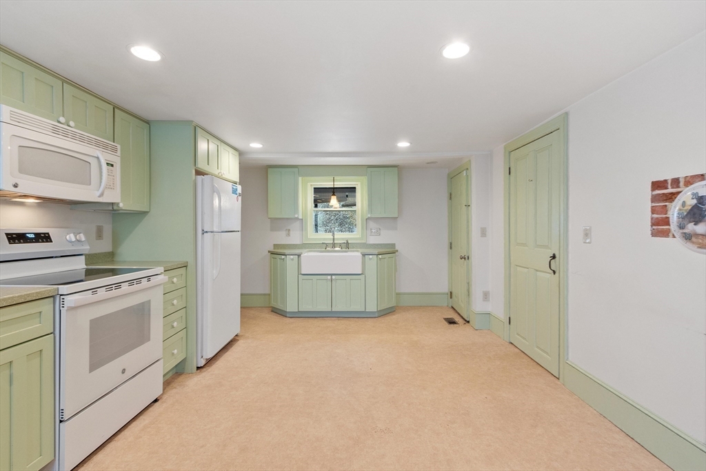 1 Whitney Road Shirley, MA 01464 - Photo 14 of 42