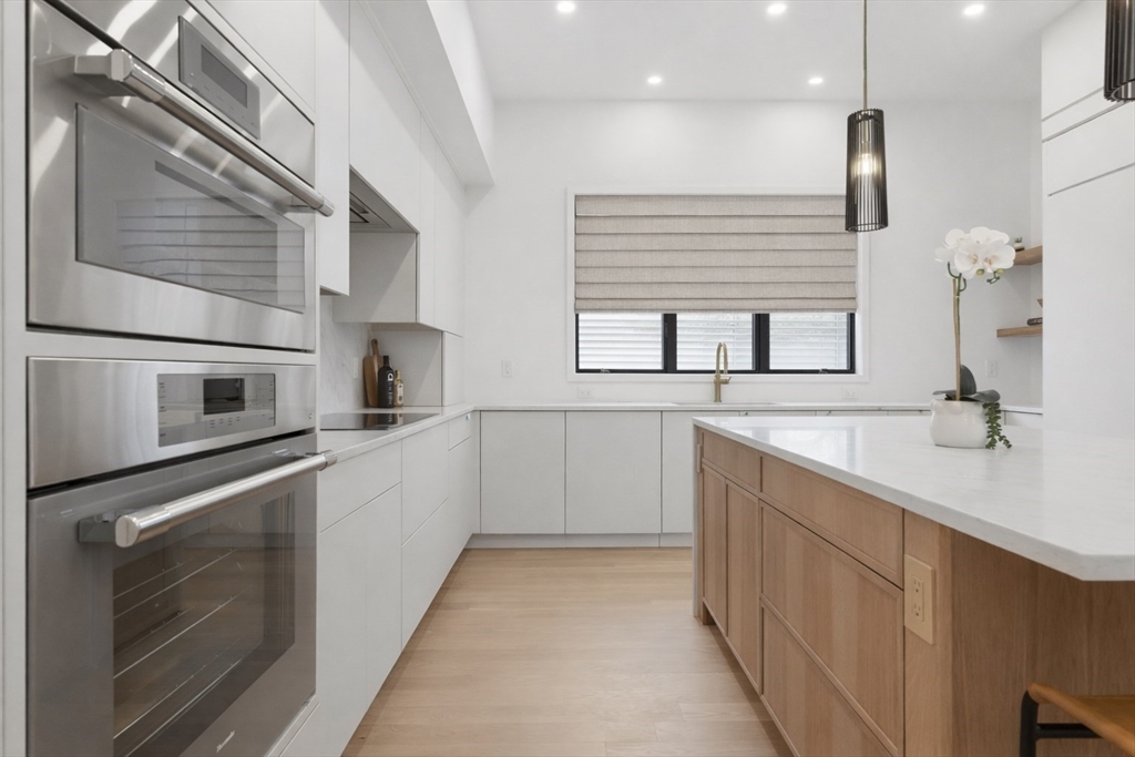 156 Langley Road, Unit 156 Newton, MA 02459 - Photo 12 of 35