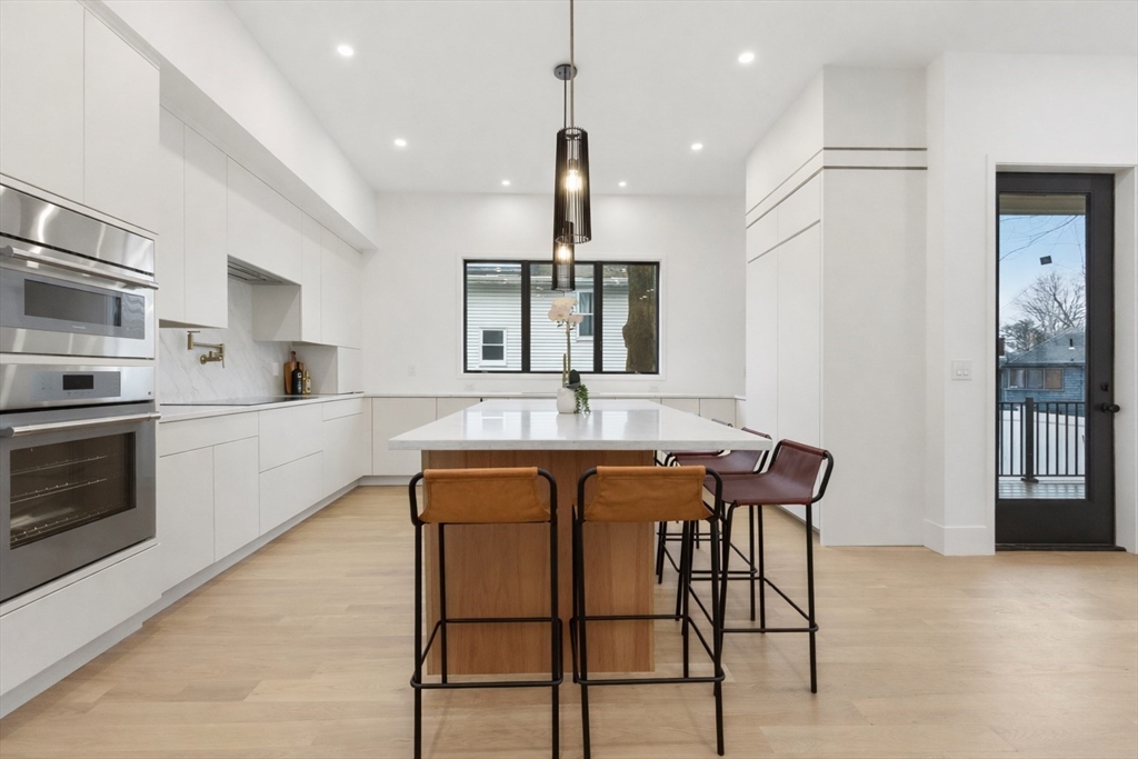 156 Langley Road, Unit 156 Newton, MA 02459 - Photo 3 of 35