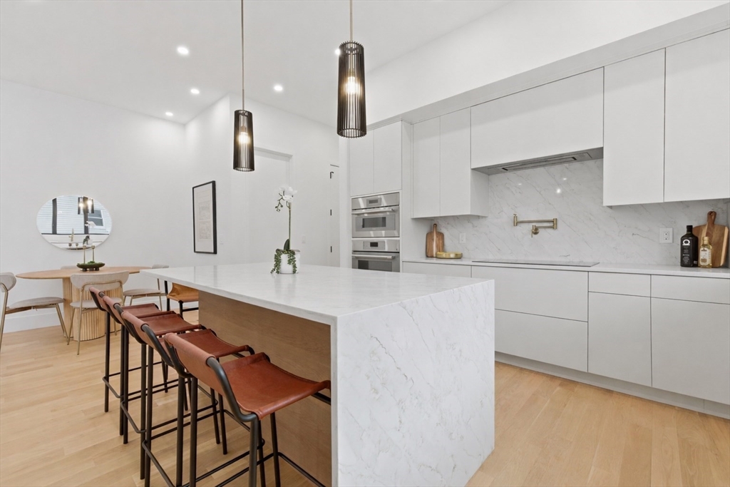 156 Langley Road, Unit 156 Newton, MA 02459 - Photo 4 of 35