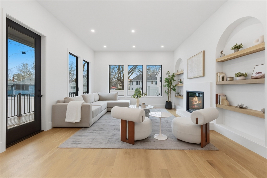 156 Langley Road, Unit 156 Newton, MA 02459 - Photo 7 of 35