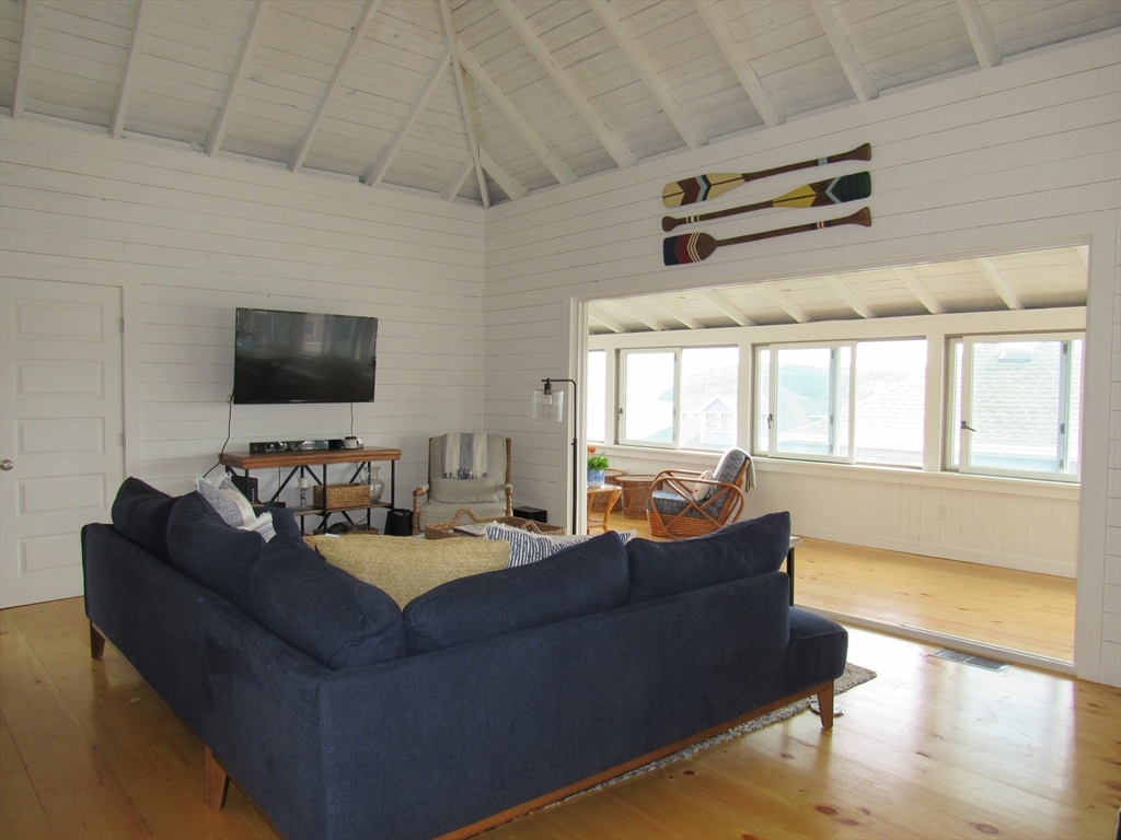 43 Middle Road Ipswich, MA 01938 - Photo 12 of 27