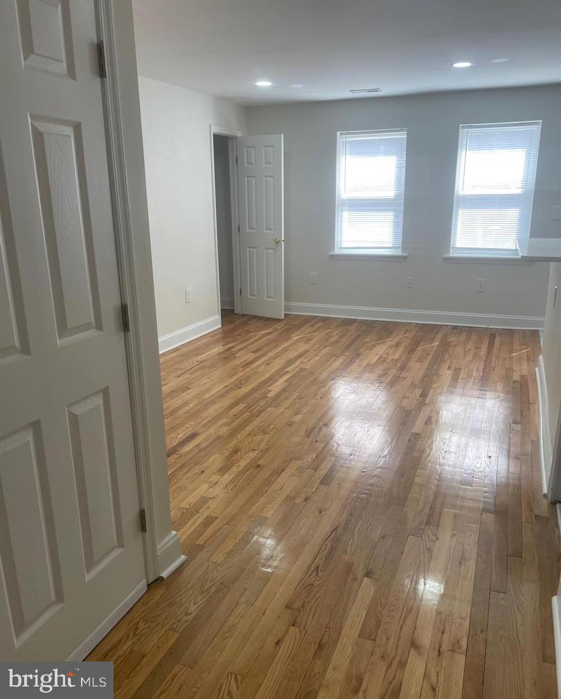 4056 Edgewood Road Baltimore, MD 21215 - Photo 2 of 17 LR