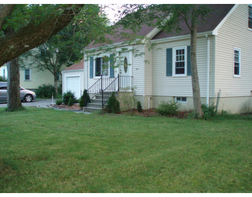 25 Lee Road Sharon, MA 02067 - Photo 3 of 16 Gallery Image 3
