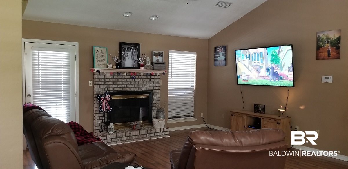 33903 Lee Road Robertsdale, AL 36567 - Photo 2 of 20