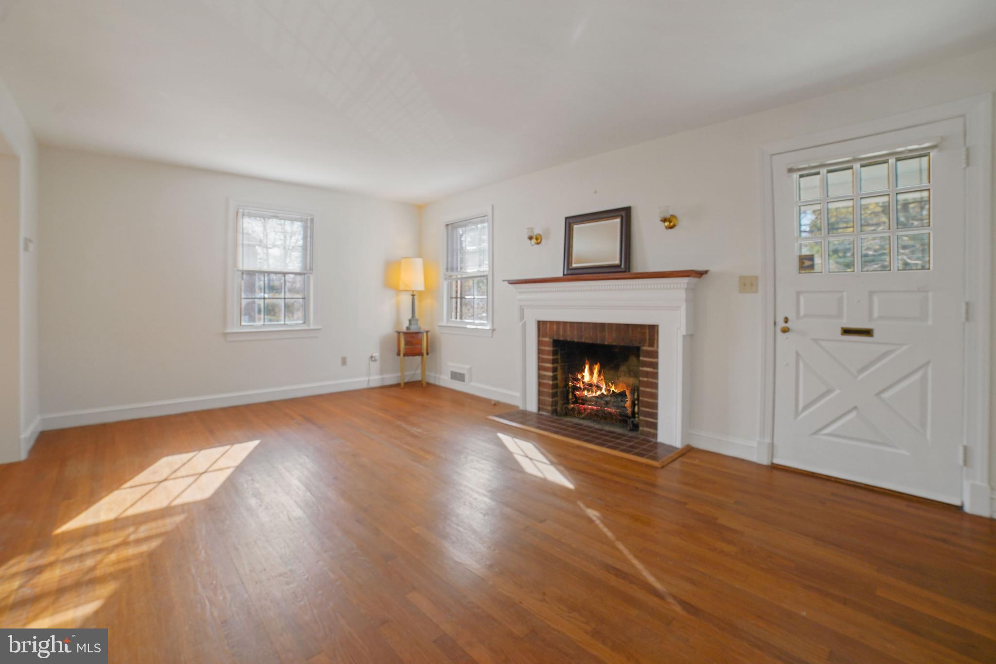 9905 Merwood Lane Silver Spring, MD 20901 - Photo 3 of 42 Freshly painted Living Room