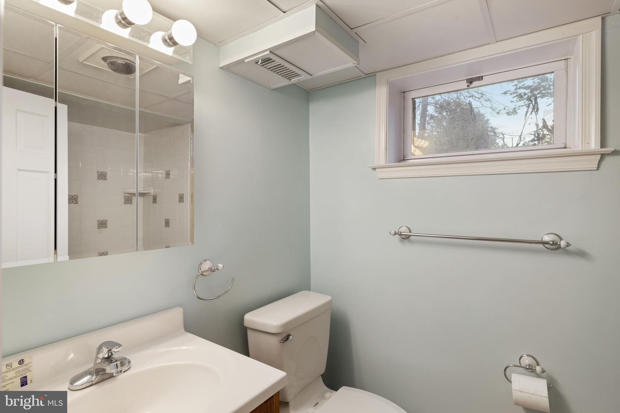 9905 Merwood Lane Silver Spring, MD 20901 - Photo 25 of 42