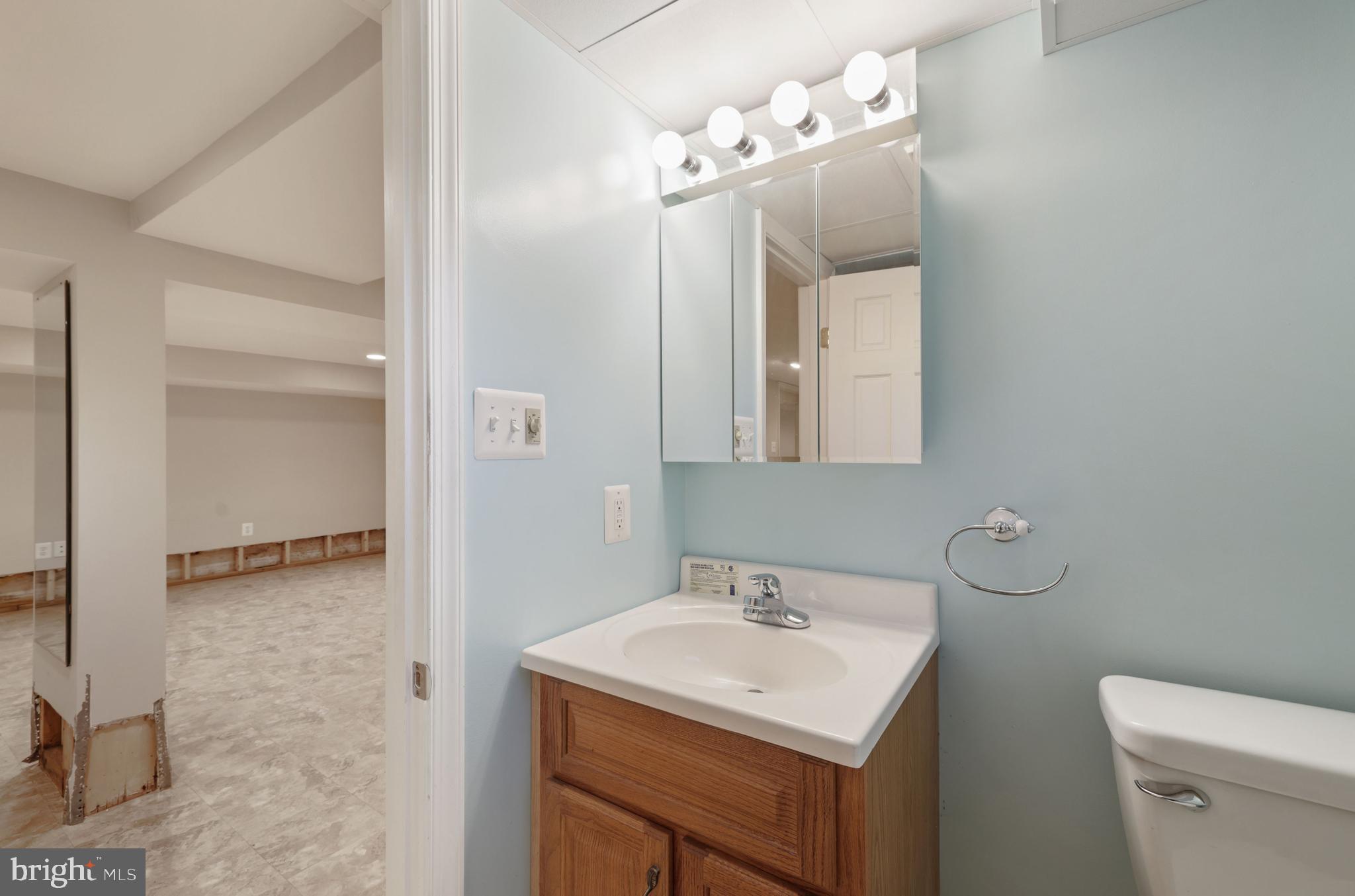 9905 Merwood Lane Silver Spring, MD 20901 - Photo 26 of 42