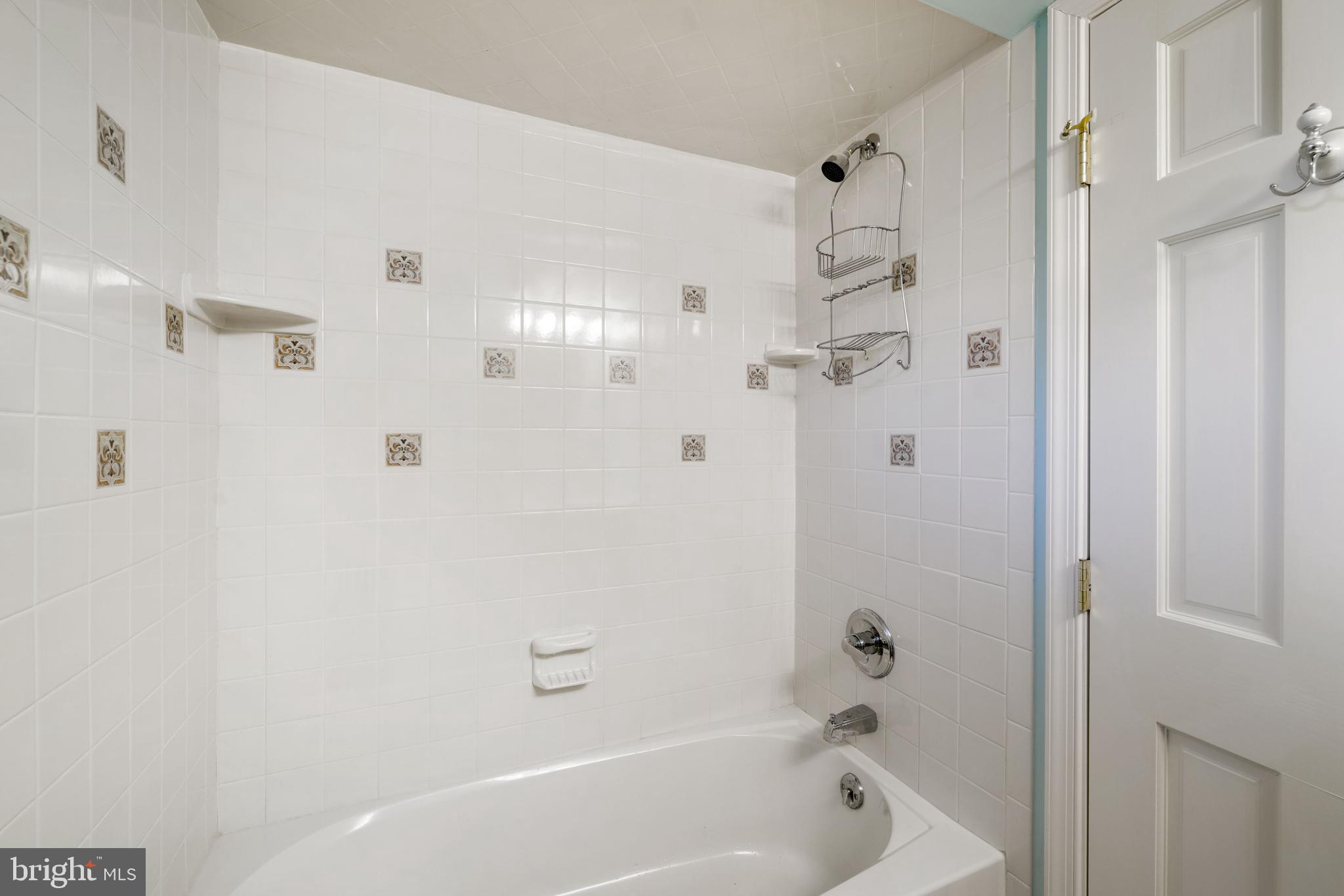 9905 Merwood Lane Silver Spring, MD 20901 - Photo 27 of 42