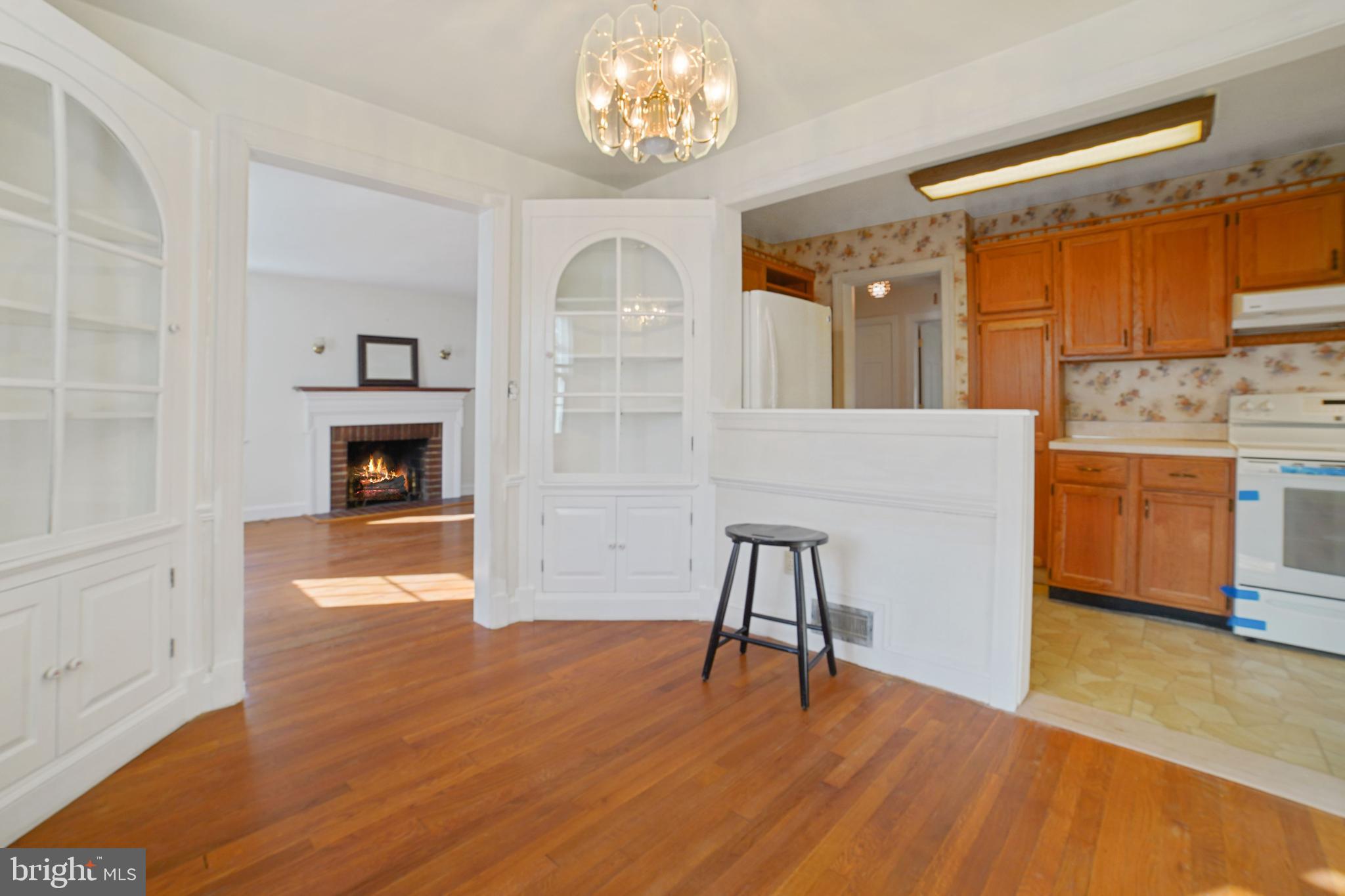 9905 Merwood Lane Silver Spring, MD 20901 - Photo 5 of 42