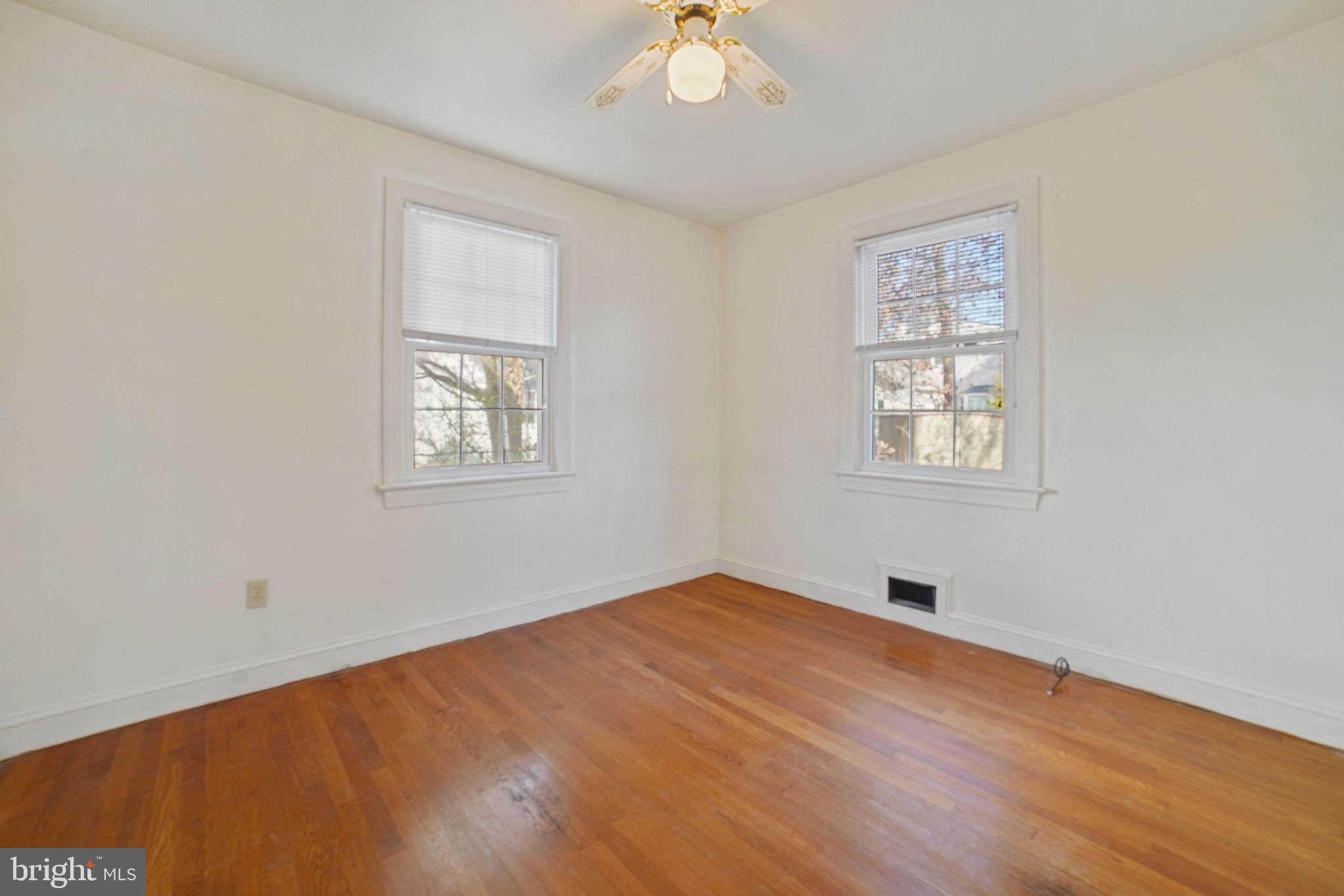9905 Merwood Lane Silver Spring, MD 20901 - Photo 8 of 42