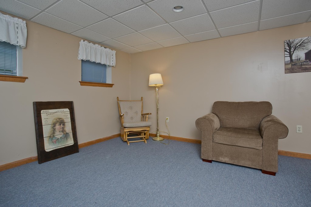 129 Meadowbrook Road Agawam, MA 01001 - Photo 27 of 28 Gallery Image 27