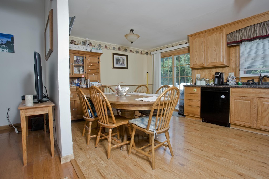 129 Meadowbrook Road Agawam, MA 01001 - Photo 8 of 28 Gallery Image 8