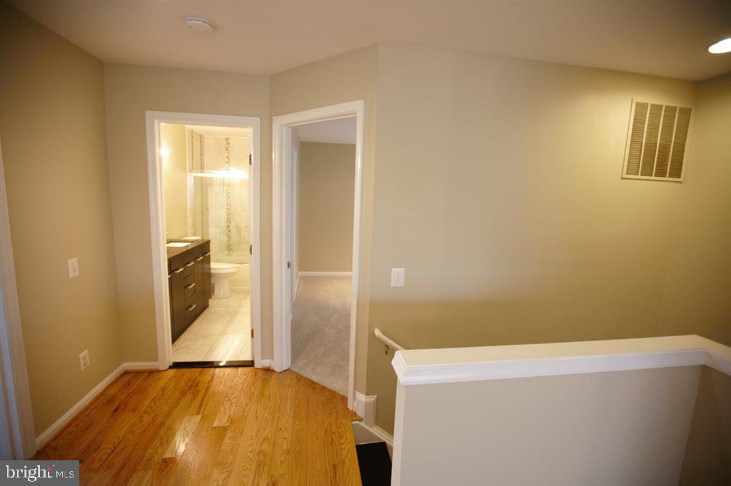 12500 Fox View Way Reston, VA 20191 - Photo 24 of 43 Gallery Image 24