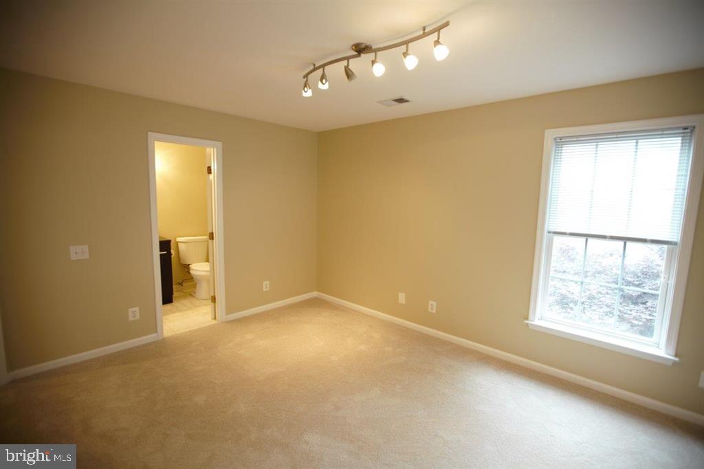 12500 Fox View Way Reston, VA 20191 - Photo 26 of 43 Gallery Image 26