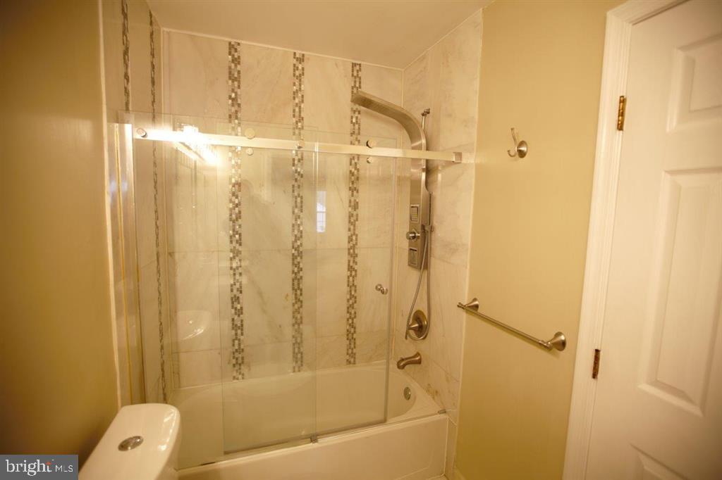 12500 Fox View Way Reston, VA 20191 - Photo 27 of 43 Gallery Image 27
